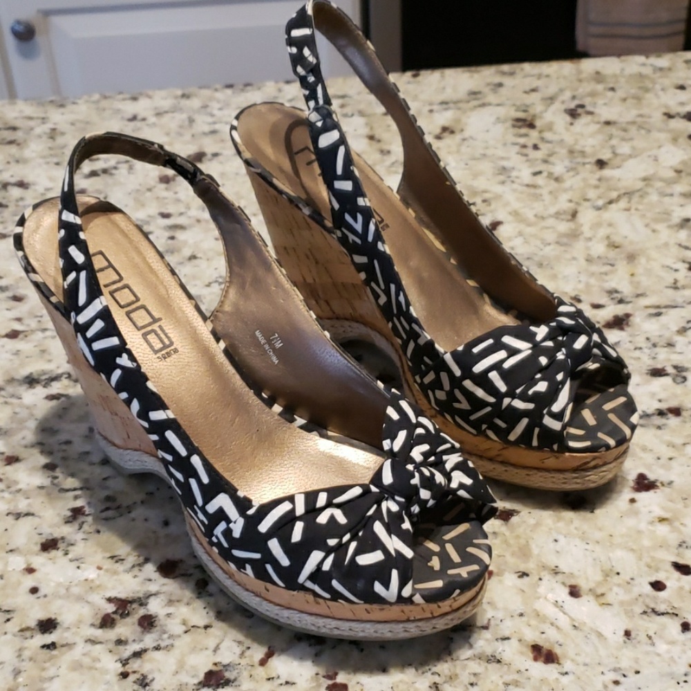 3/$20 Moda Cork Wedges Black & White, 7.5.